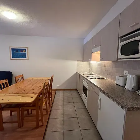 Parking Terrasse Pour 4 Personnes Au Vionnaz